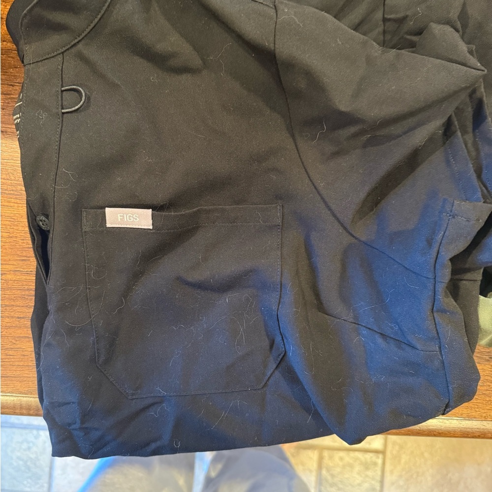 Figs M Maternity Black Scrub Top and Pants